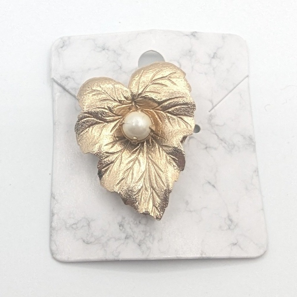 Sarah Coventry Vintage Gold Tone Leaf Brooch Faux Pearl Textured Botanical Pin